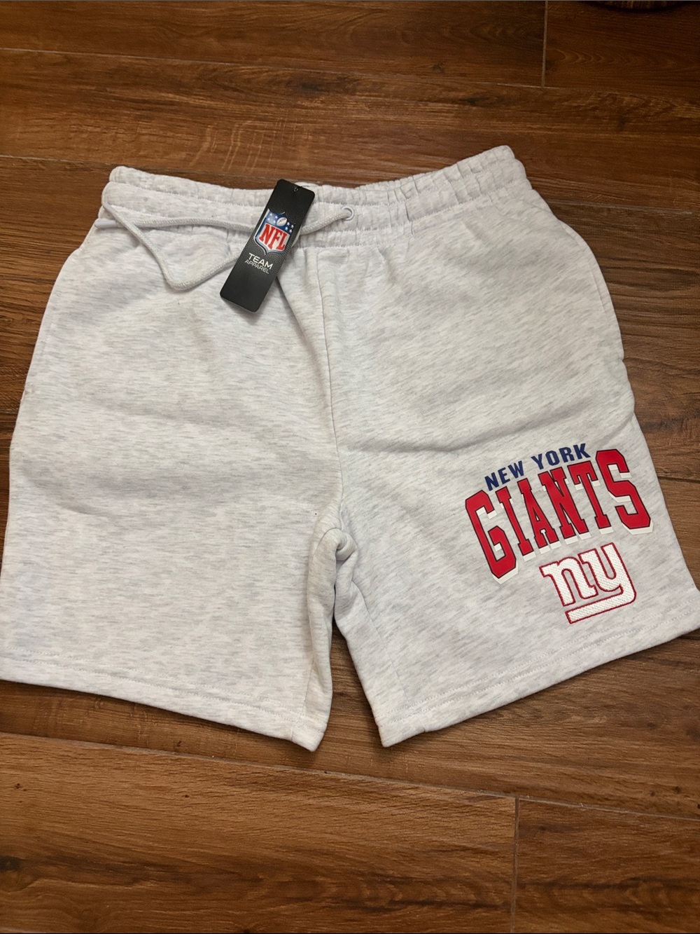 NFL New York Giants Light Gray Athletic Fleece Shorts with Red Logo sz M NWT